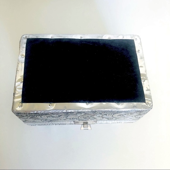 REDUCED‼️Vintage Silver Metal Handmade Forged Chest - Picture 6 of 6